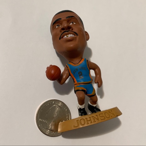 ‘96 Larry Johnson NBA Headliners figurine - Picture 1 of 4